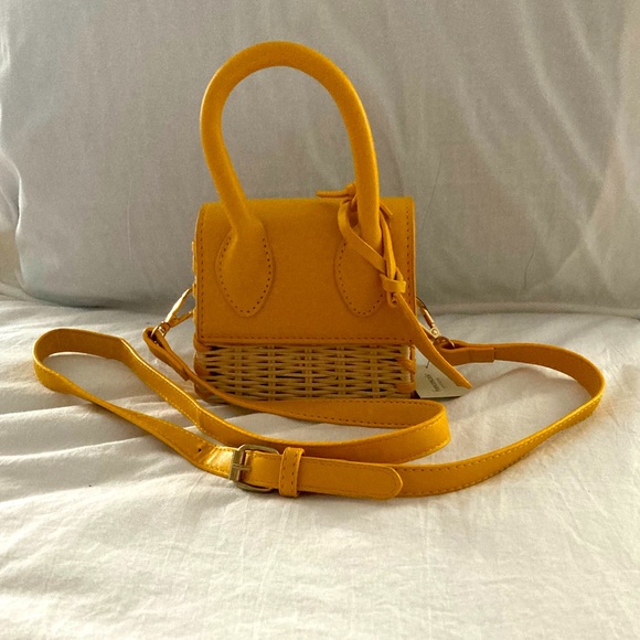Mini Straw Crossbody Purse Yellow - Picture 2 of 11